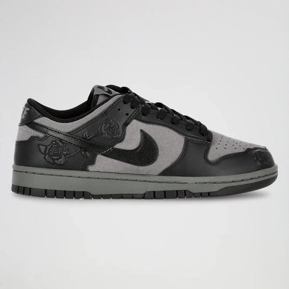 Dunk Low 'Black Roses'