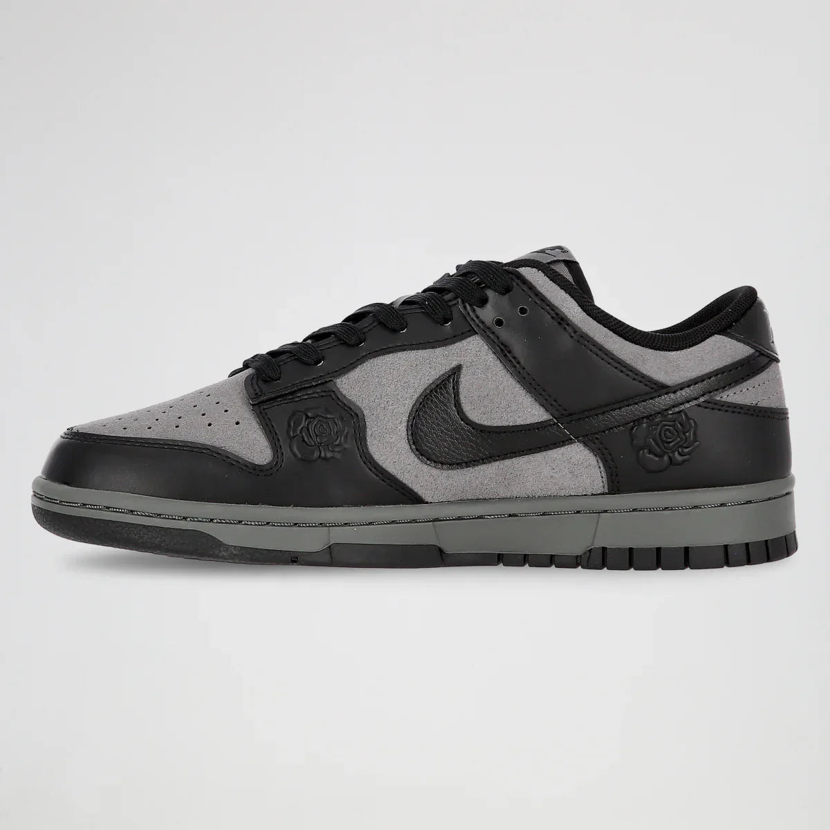 Dunk Low 'Black Roses'