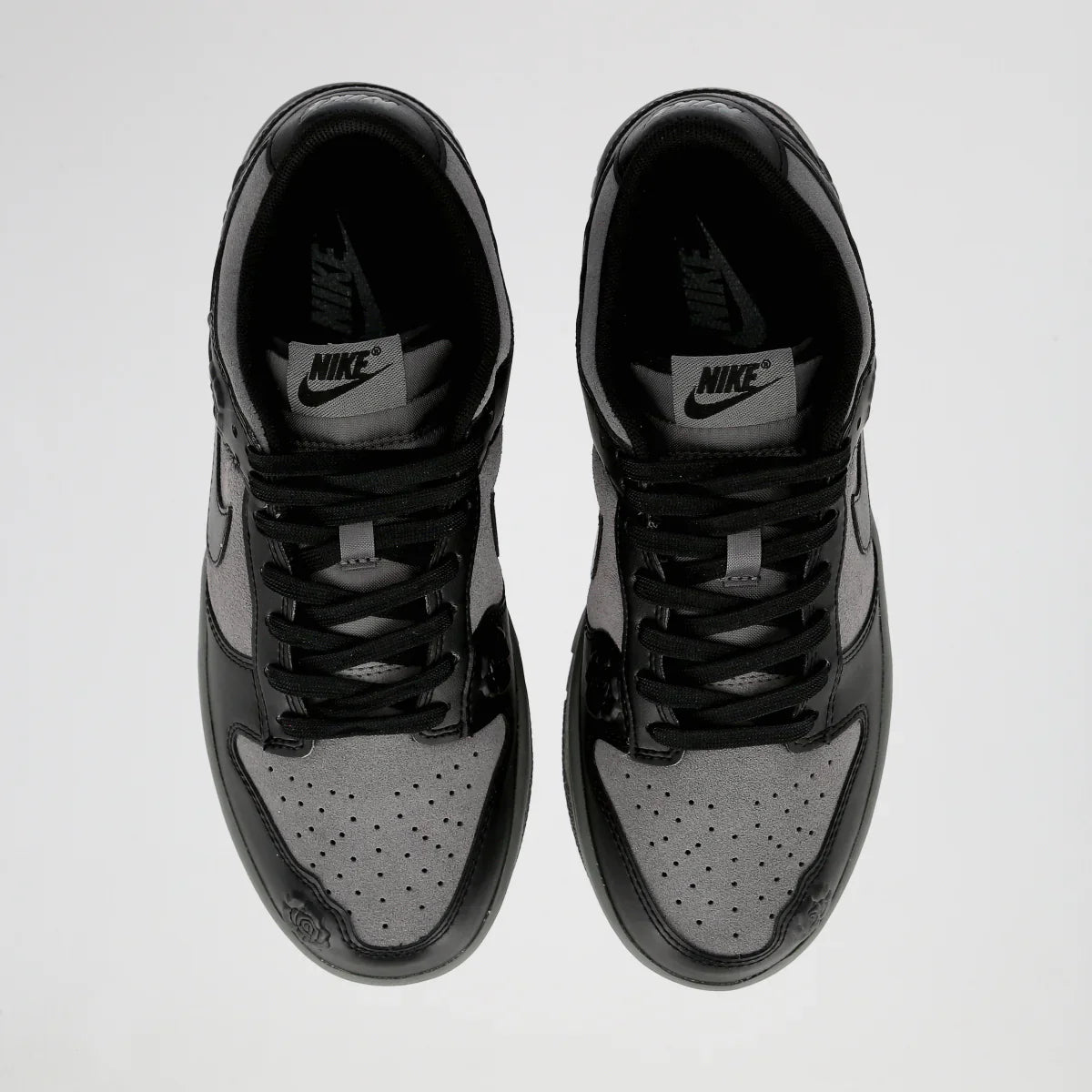 Dunk Low 'Black Roses'